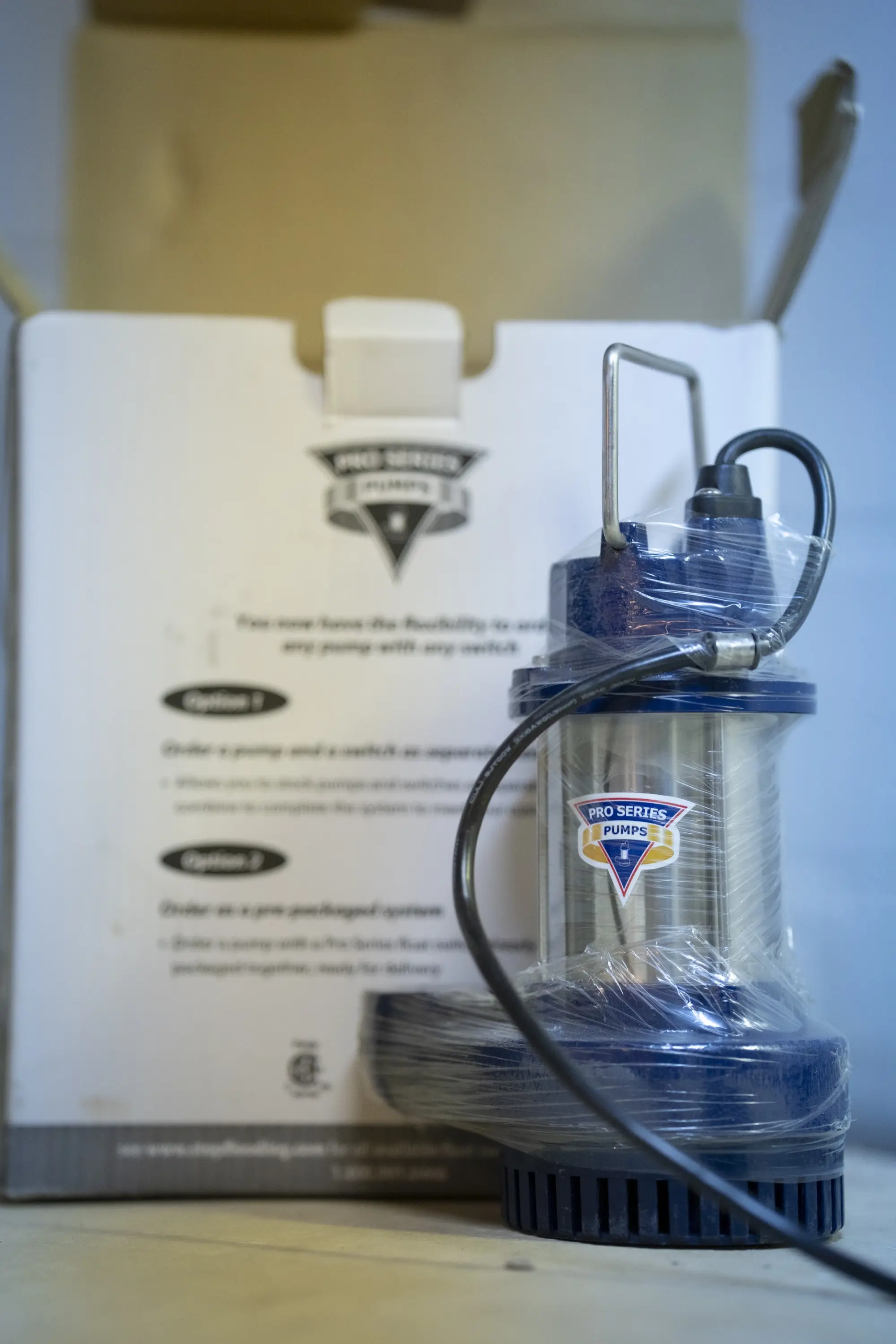 Pro Series sump pump system with packaging