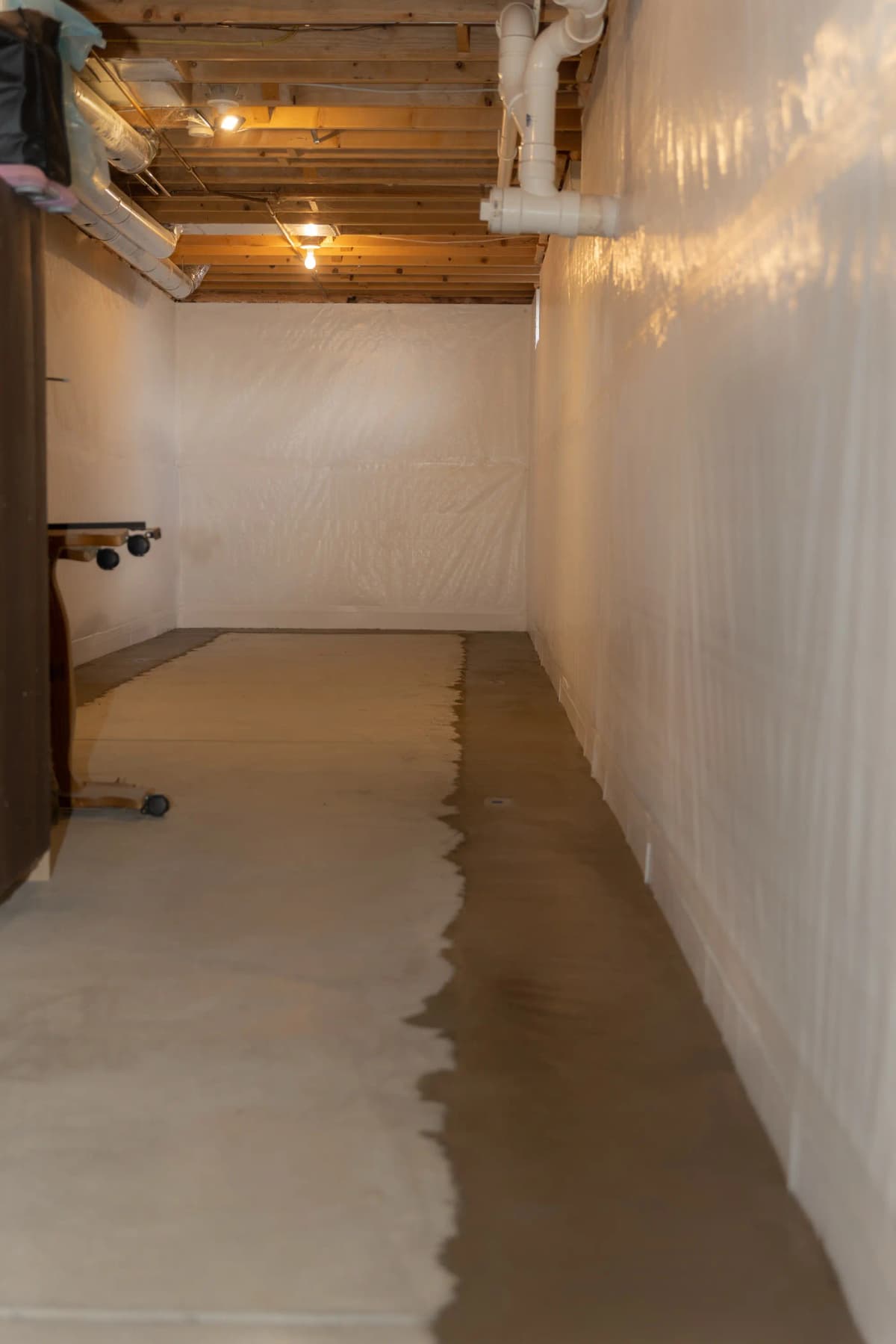 Complete waterproofing system with drainage installed